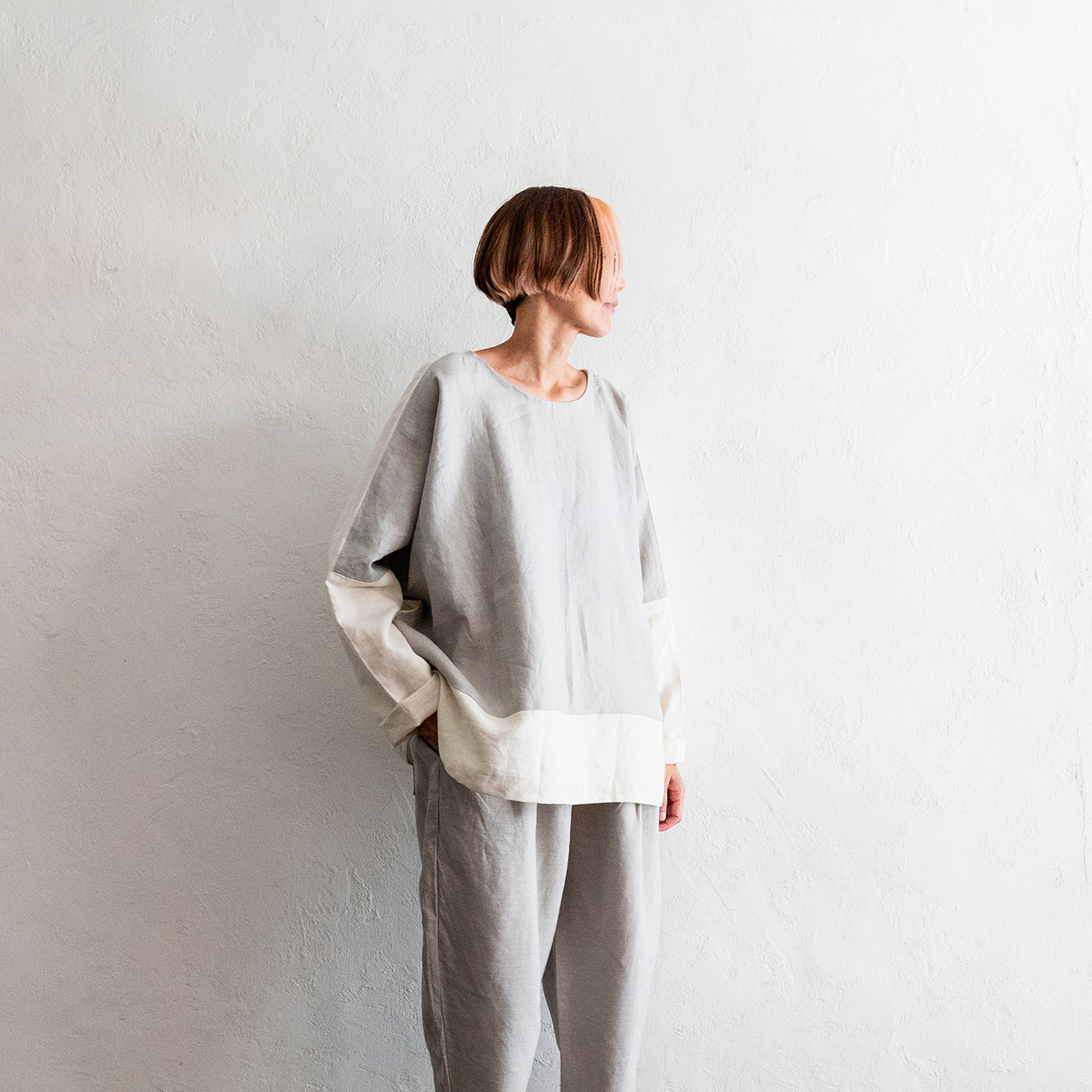 '23 Long LS Antique White x Stone