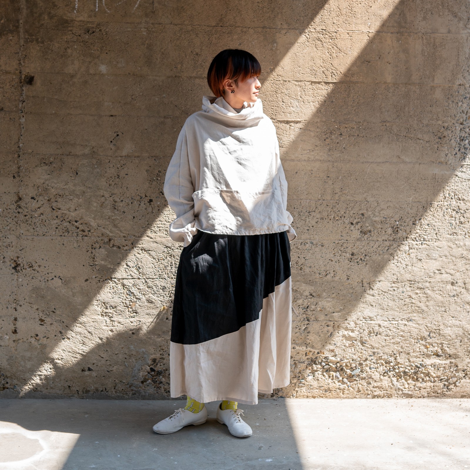 Linen - Black x Mushroom