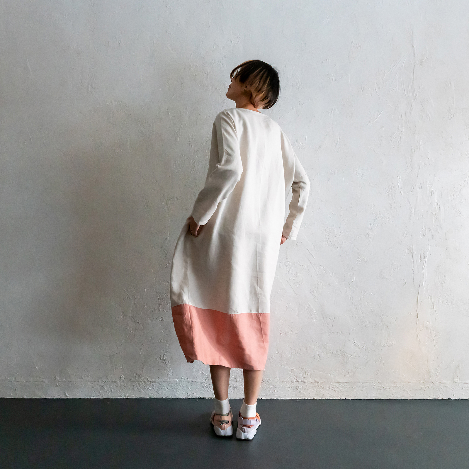 Linen - Mushroom x Cream Strawberry